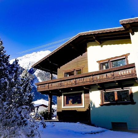 Berghaus Praxmarer Villa Längenfeld Buitenkant foto